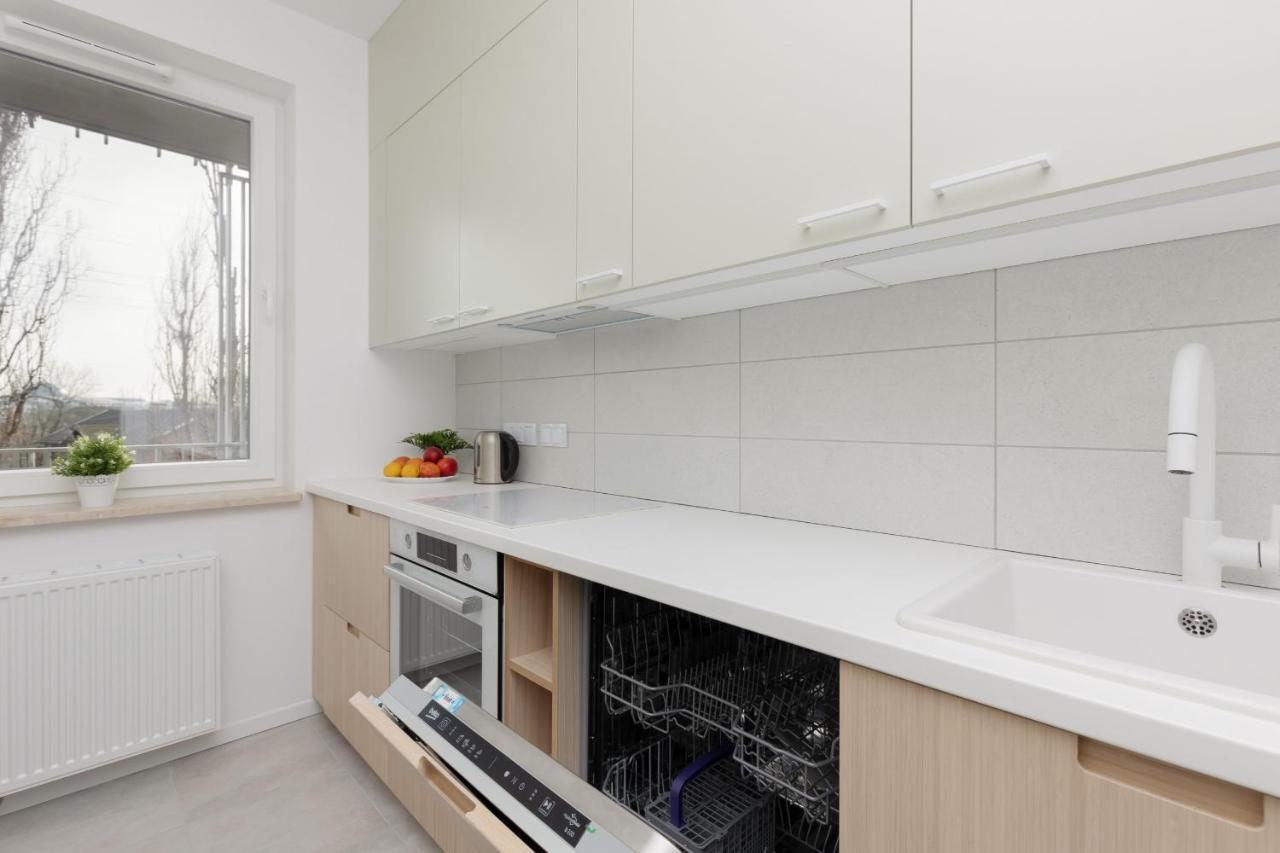 Stacja Wola Apartments With Parking By Noclegi Renters Warszawa Eksteriør bilde