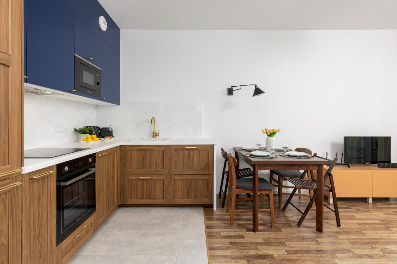 Stacja Wola Apartments With Parking By Noclegi Renters Warszawa Eksteriør bilde